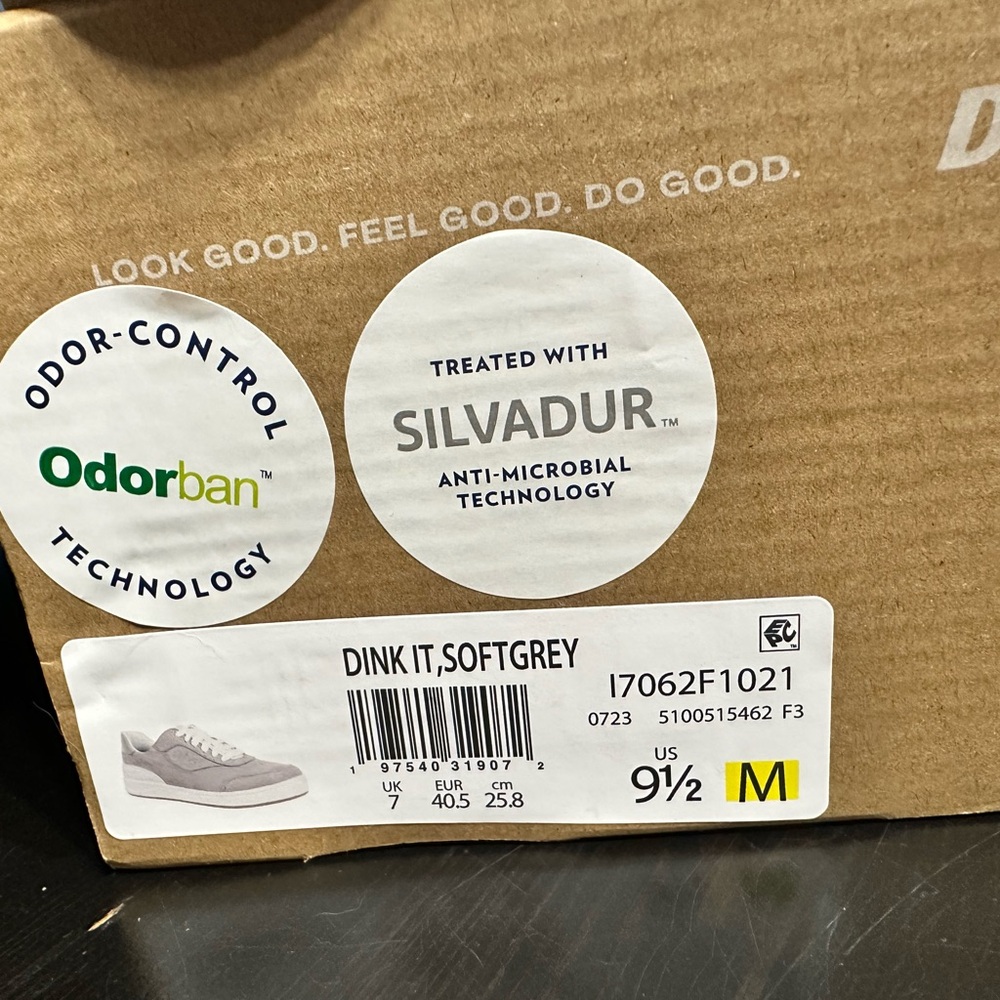Dr. Scholl's Light Gray Women's Sneakers - Picture 2 of 4